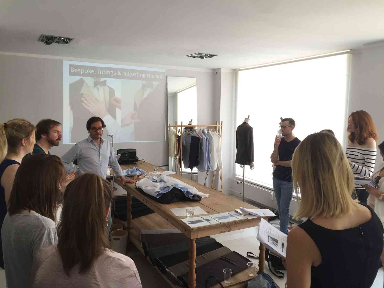 Kampagnenprojekt Brandstetter: BSP-Studierende erhalten einen Einblick in den kreativen Prozess.