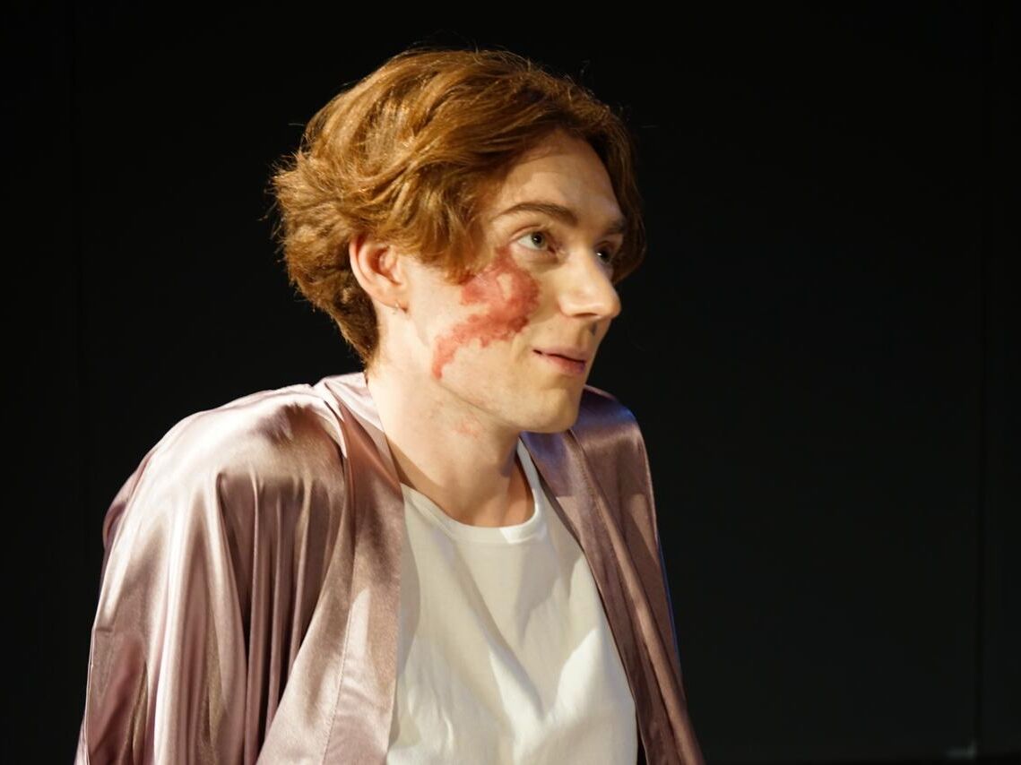 Kostüm- und Maskenbild für die Eigenarbeiten des Studiengangs Regie der HfS